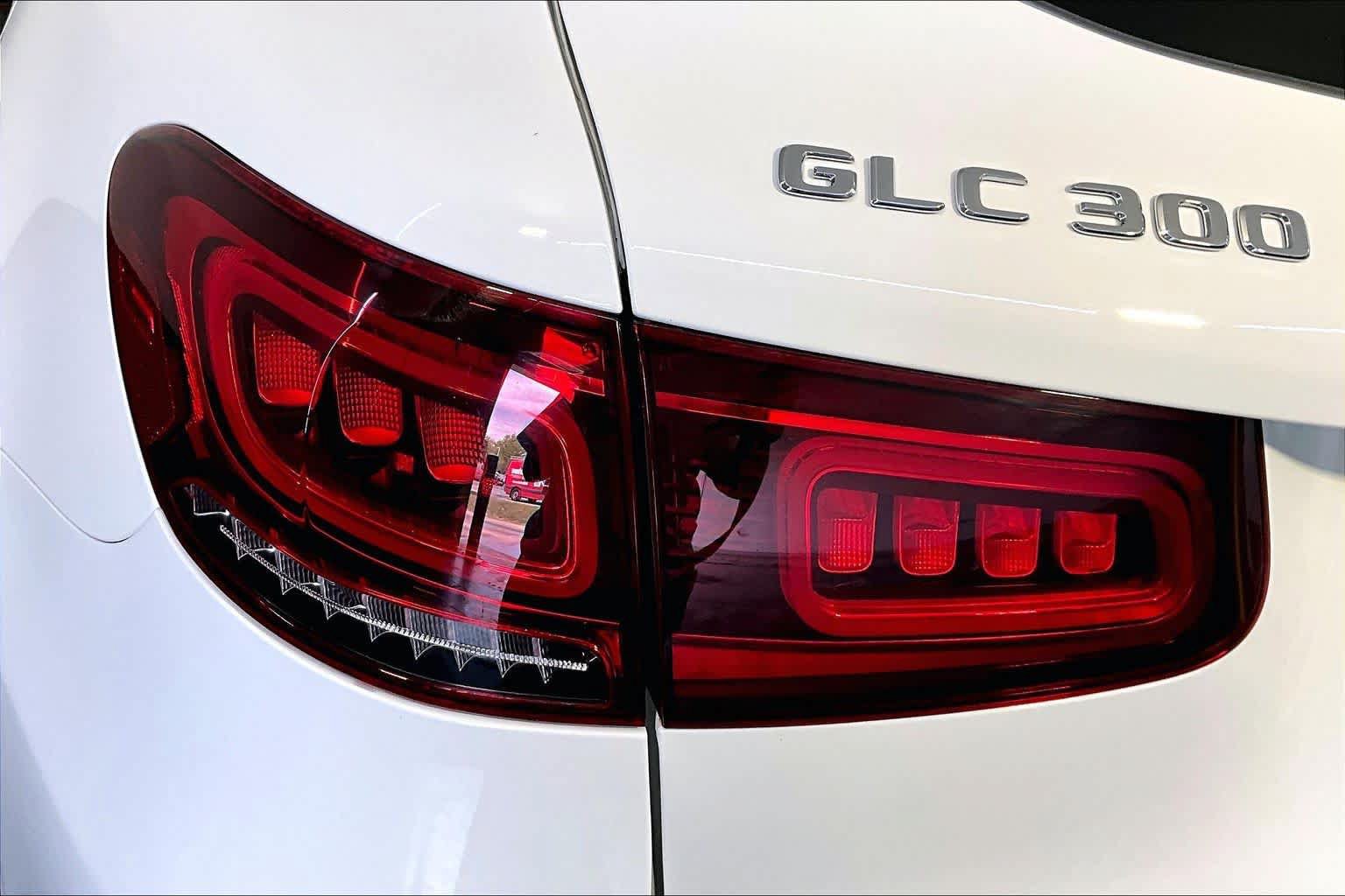 Used 2020 Mercedes-Benz GLC 300 4MATIC image 28