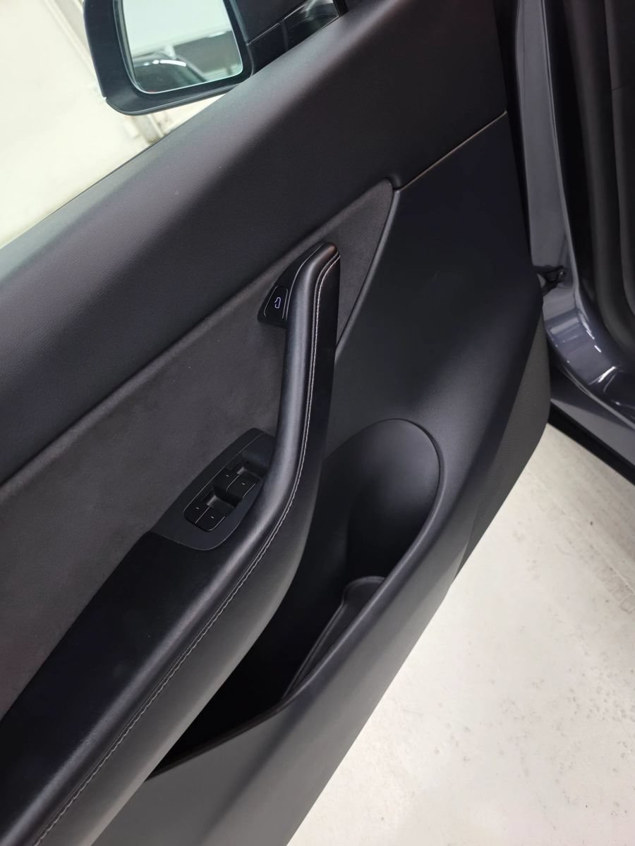 Used 2021 Tesla Model Y Long Range AWD/4WD image 11