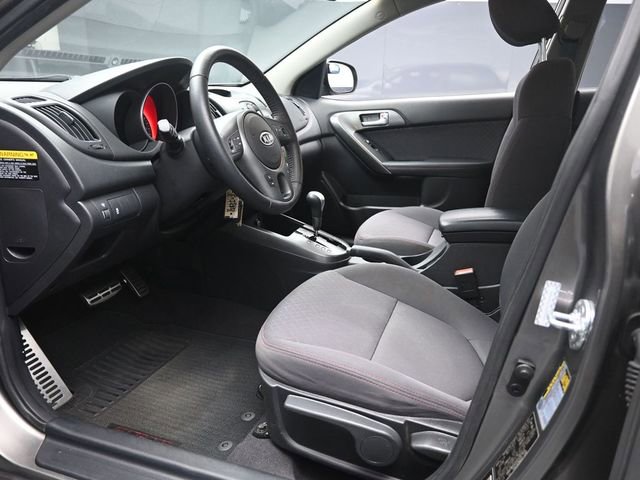 Used 2010 Kia Forte SX FWD image 16