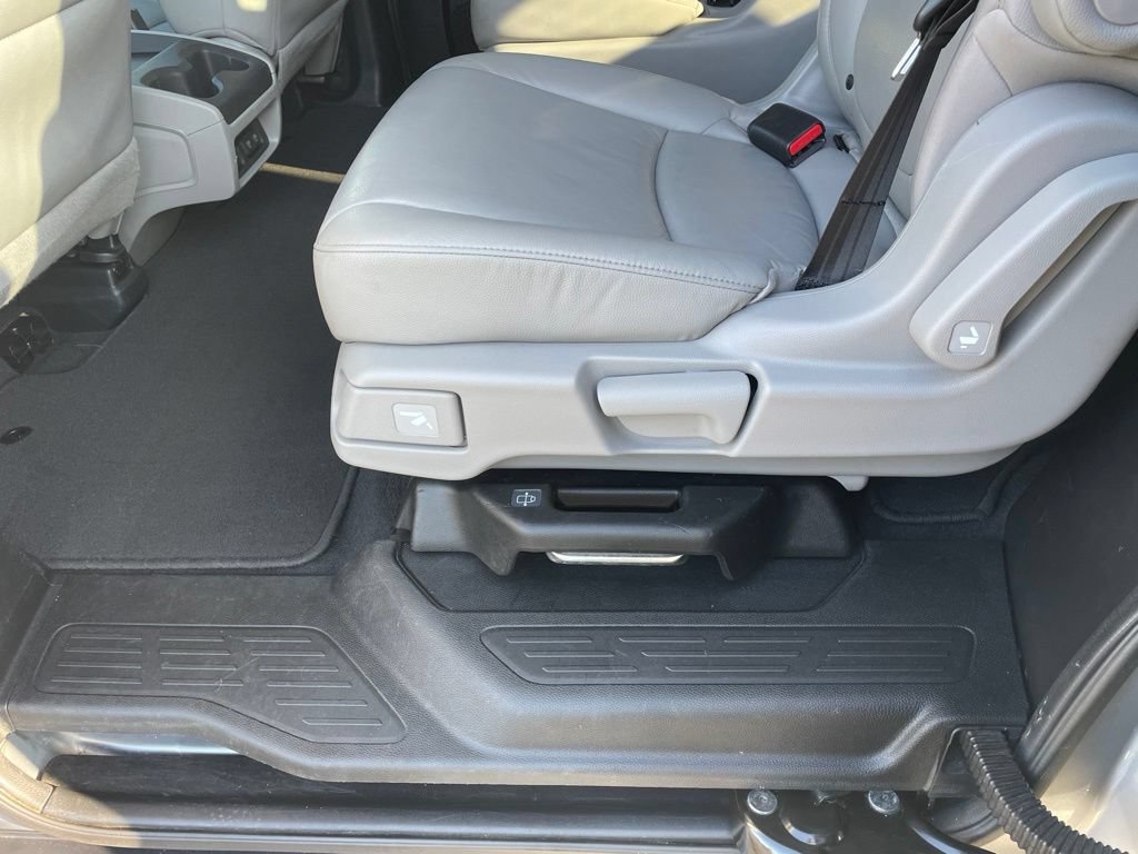 Used 2018 Honda Odyssey EX-L image 33