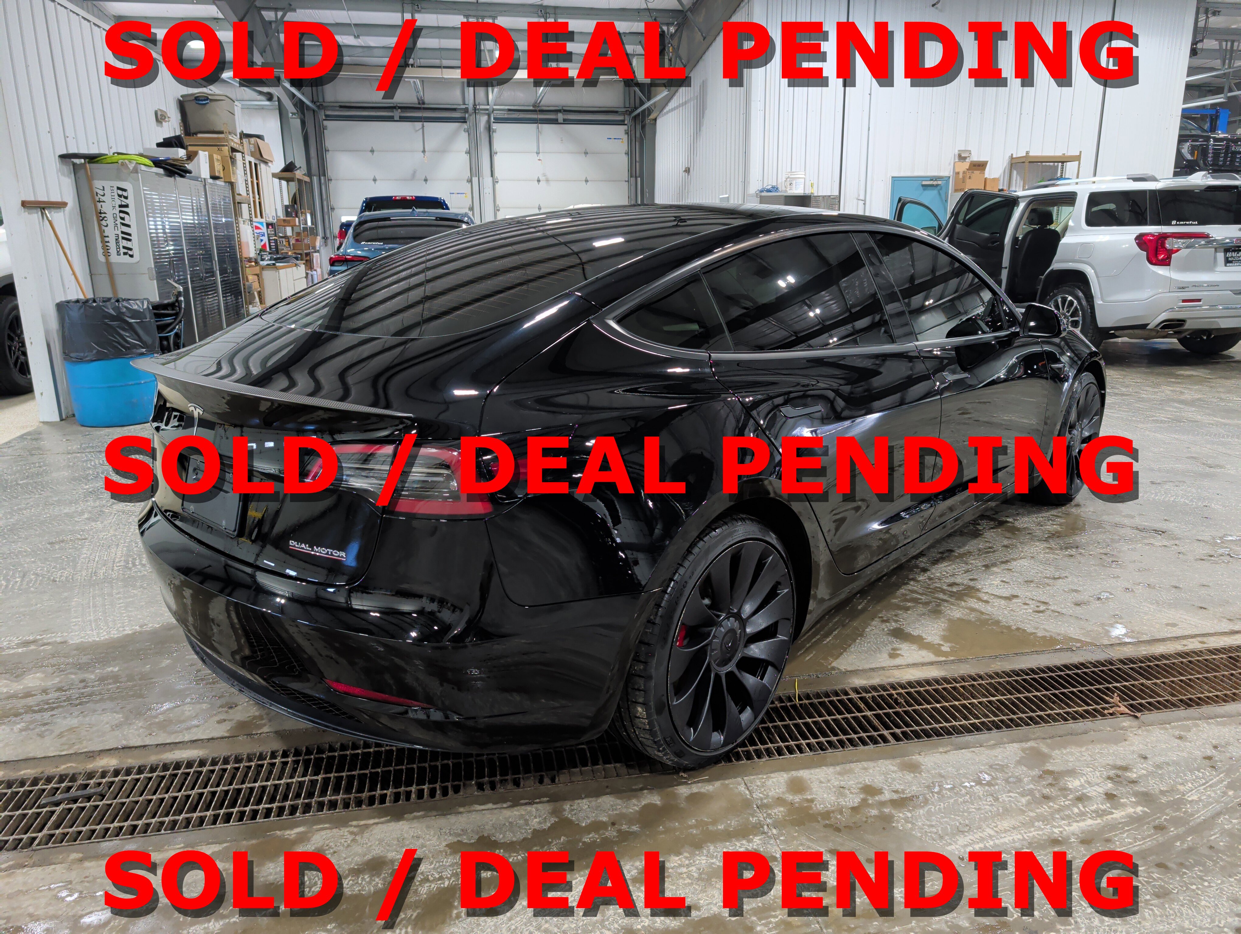 Used 2023 Tesla Model 3 Performance image 3