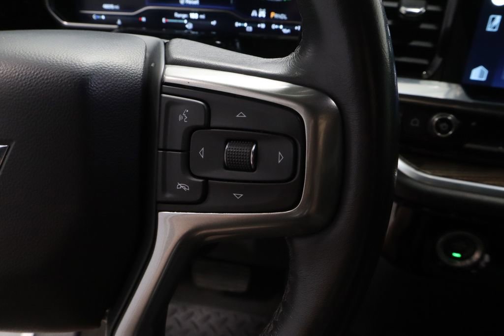 Used 2022 Chevrolet Silverado 1500 LT AWD/4WD image 31