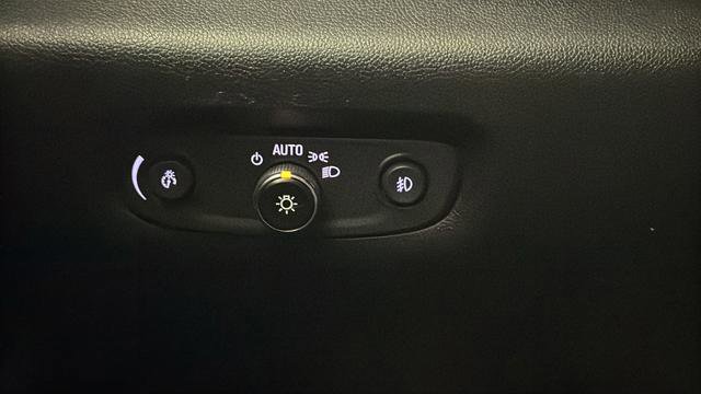 Used 2018 Chevrolet Traverse LT AWD/4WD image 37