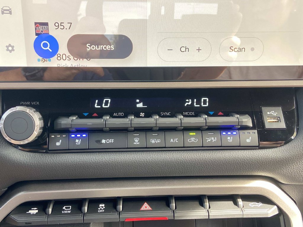 New 2026 Toyota Tundra Limited AWD/4WD image 41