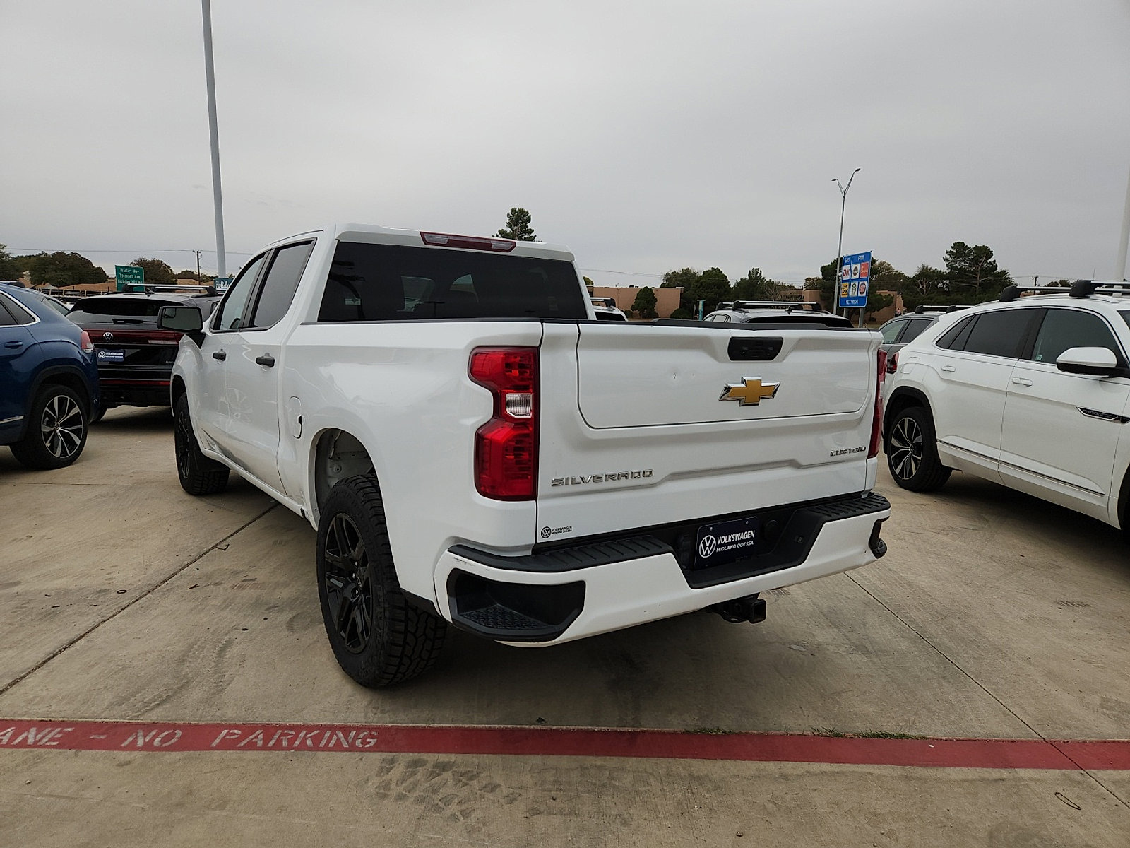 Used 2024 Chevrolet Silverado 1500 Custom image 5