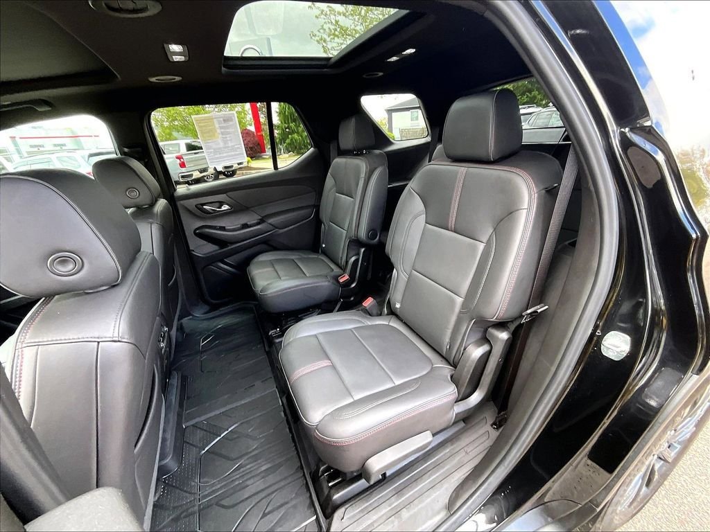 Used 2023 Chevrolet Traverse RS w/ LPO, Floor Liner Package AWD/4WD image 15