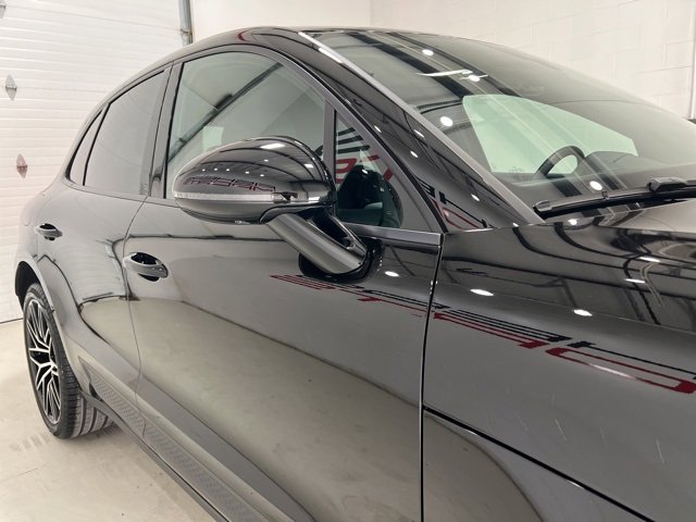 Used 2025 Porsche Macan T image 5