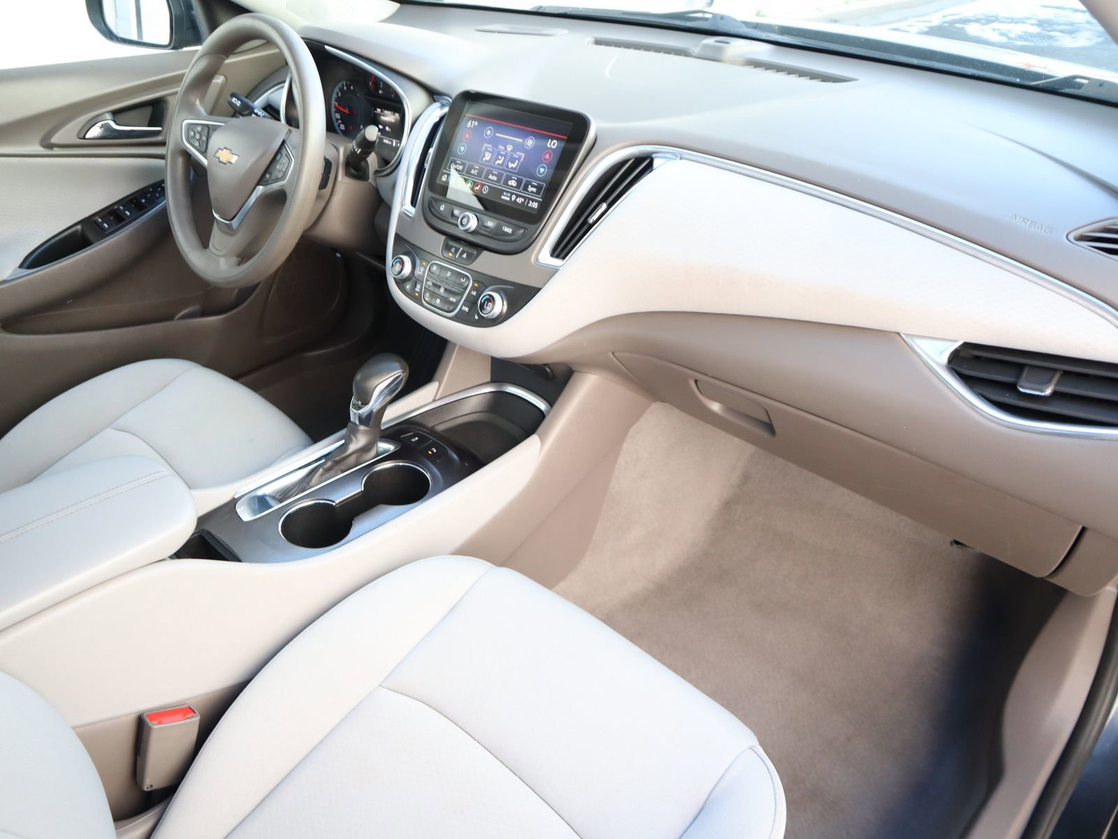 Used 2021 Chevrolet Malibu LT image 50