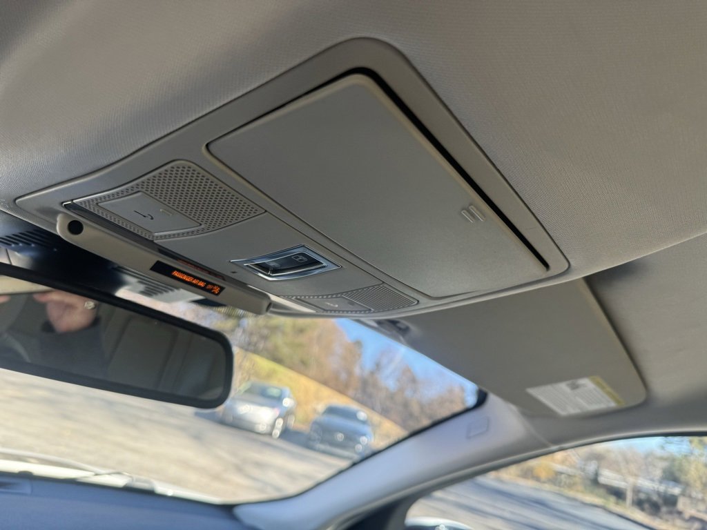 Used 2016 Land Rover Discovery Sport HSE image 27