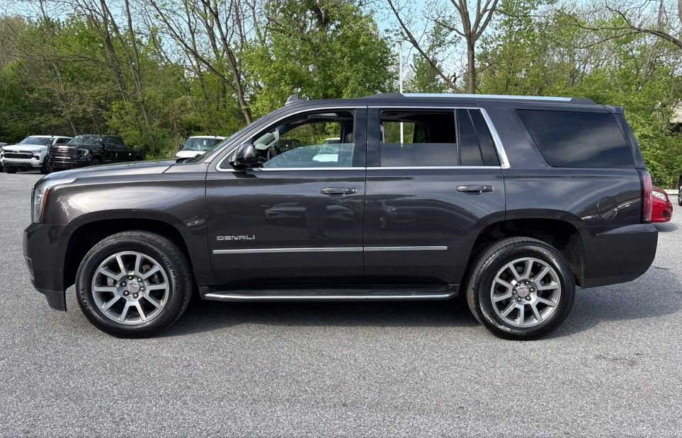 Used 2017 GMC Yukon Denali w/ Enhanced Security Package AWD/4WD image 2