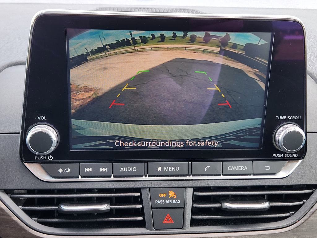 Used 2025 Nissan Altima 2.5 SV FWD image 18