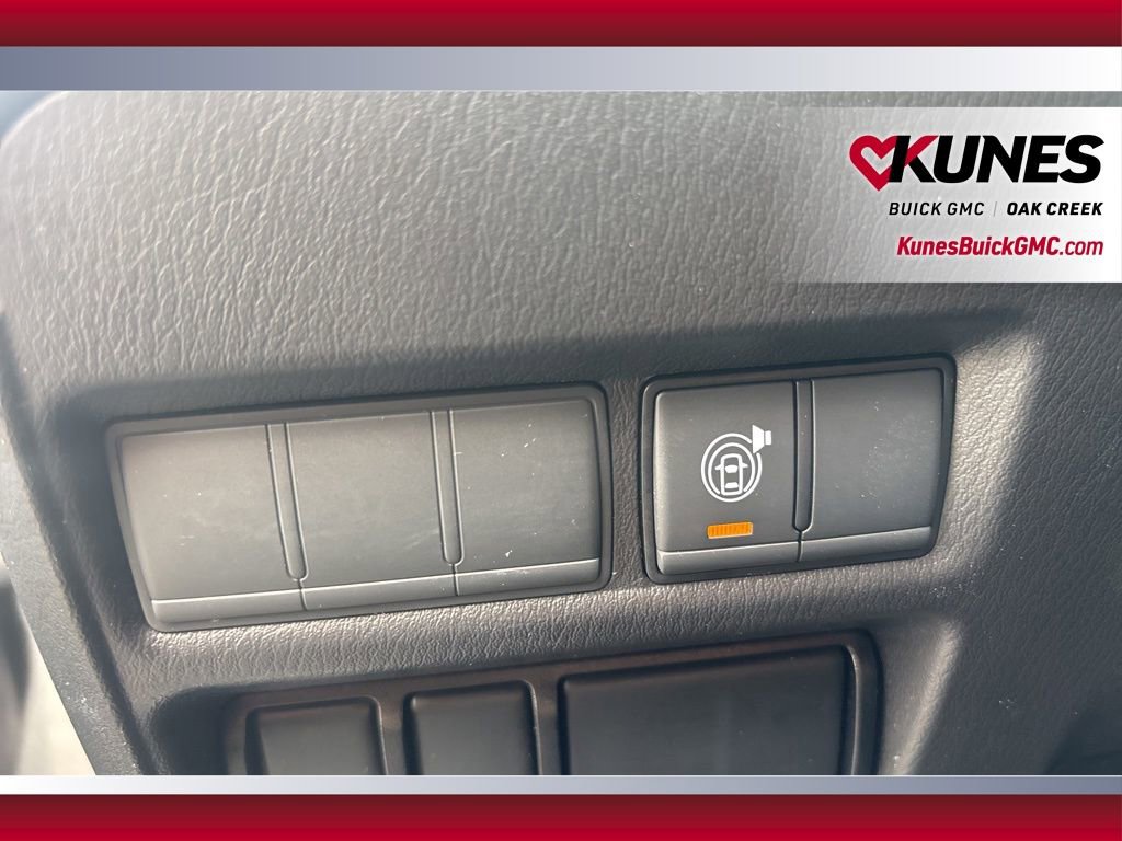 Used 2023 Nissan Armada SV image 16