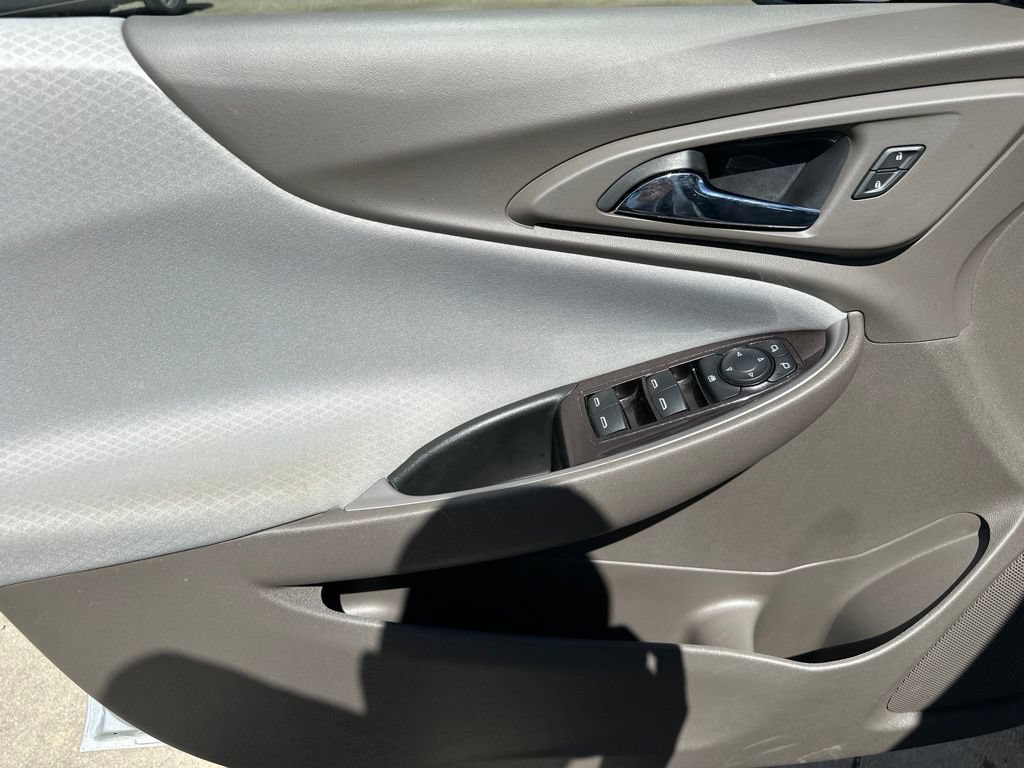 Certified 2019 Chevrolet Malibu LS FWD image 15