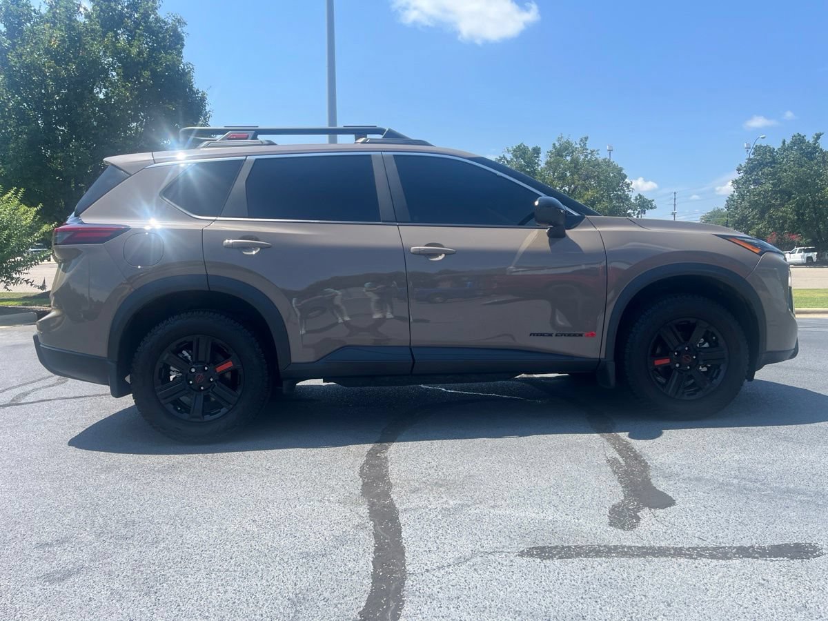 Used 2026 Nissan Rogue SV AWD/4WD image 8