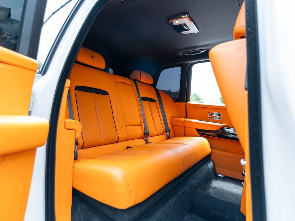 Used 2025 Rolls-Royce Cullinan AWD/4WD image 26
