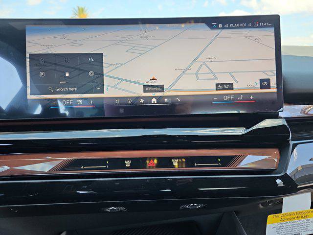 New 2026 BMW 550e xDrive w/ Executive Package image 22