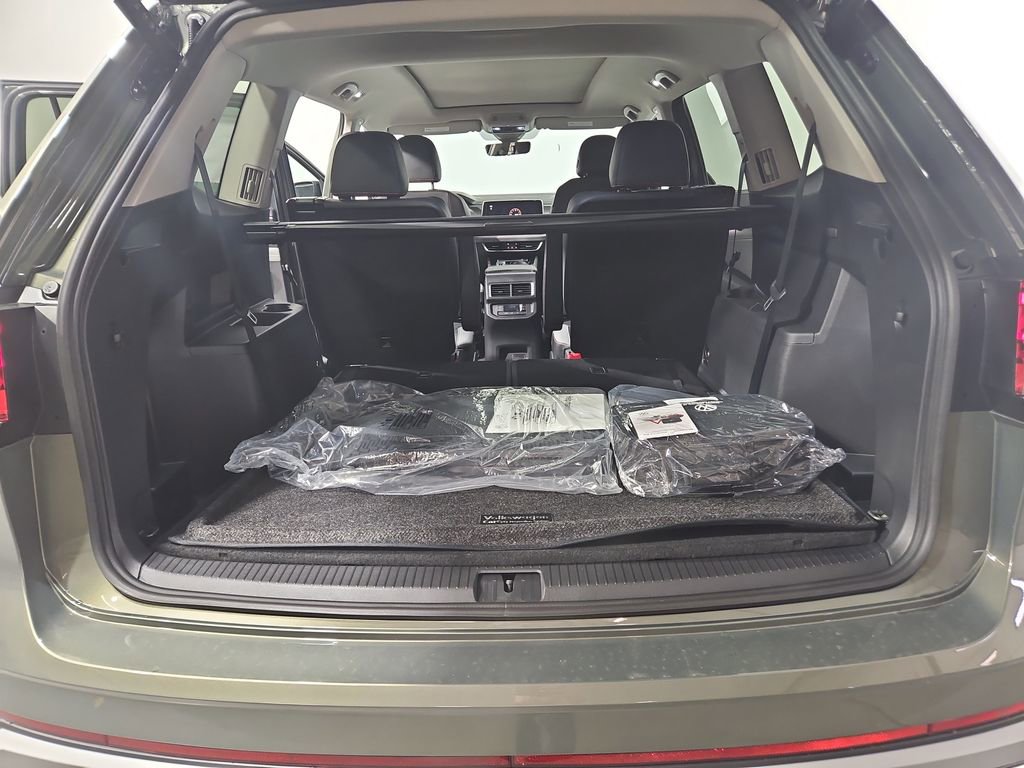 New 2026 Volkswagen Atlas Peak Edition image 19