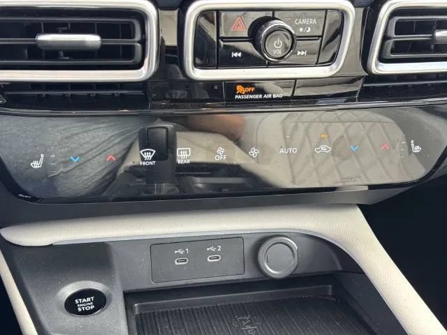 Used 2026 Nissan Sentra SV FWD image 38