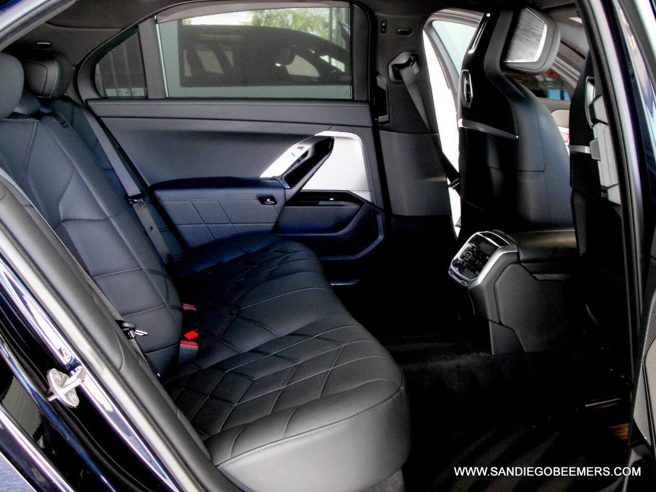 Used 2023 BMW 740i 740i M SPORT PRO+HUD+SWAROVSKI w/ Parking Assistance Package image 51