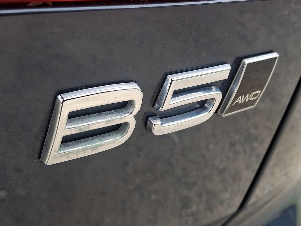 Used 2022 Volvo XC60 B5 Momentum AWD/4WD image 30
