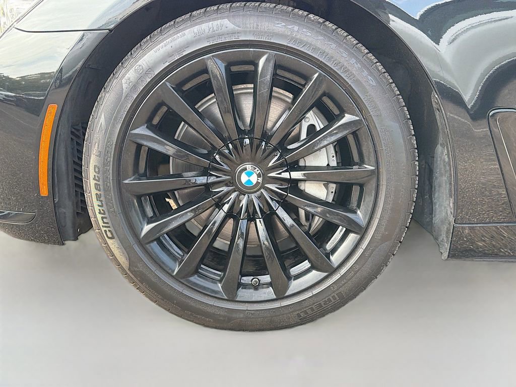 Used 2018 BMW 740i image 41