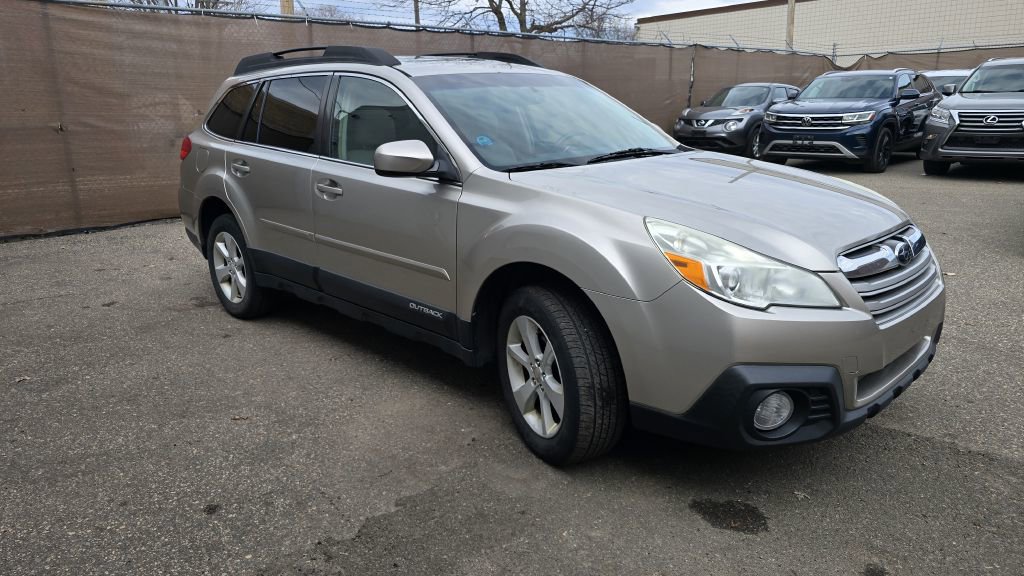 Used 2014 Subaru Outback 2.5i Premium w/ Moonroof Package AWD/4WD image 1