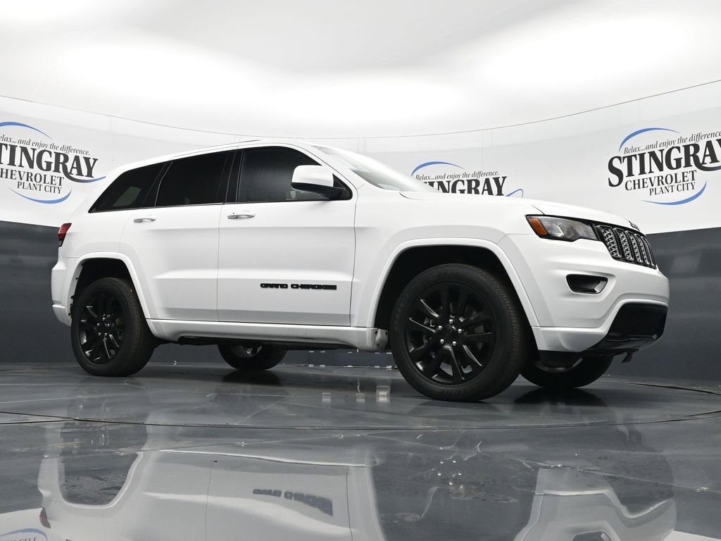 Used 2021 Jeep Grand Cherokee Laredo X image 17