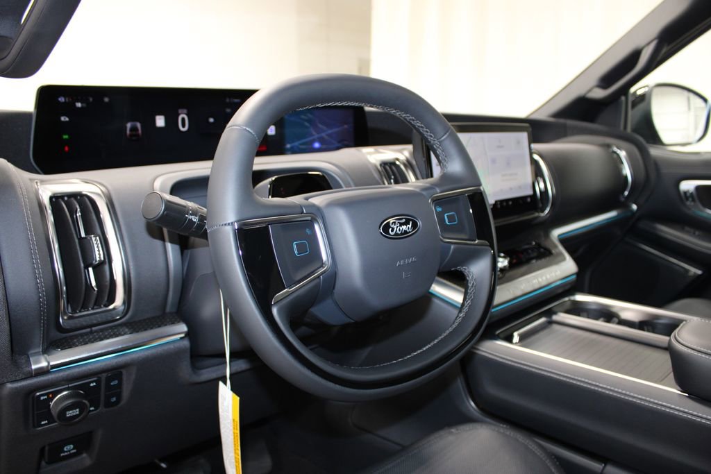 New 2025 Ford Expedition Platinum image 17