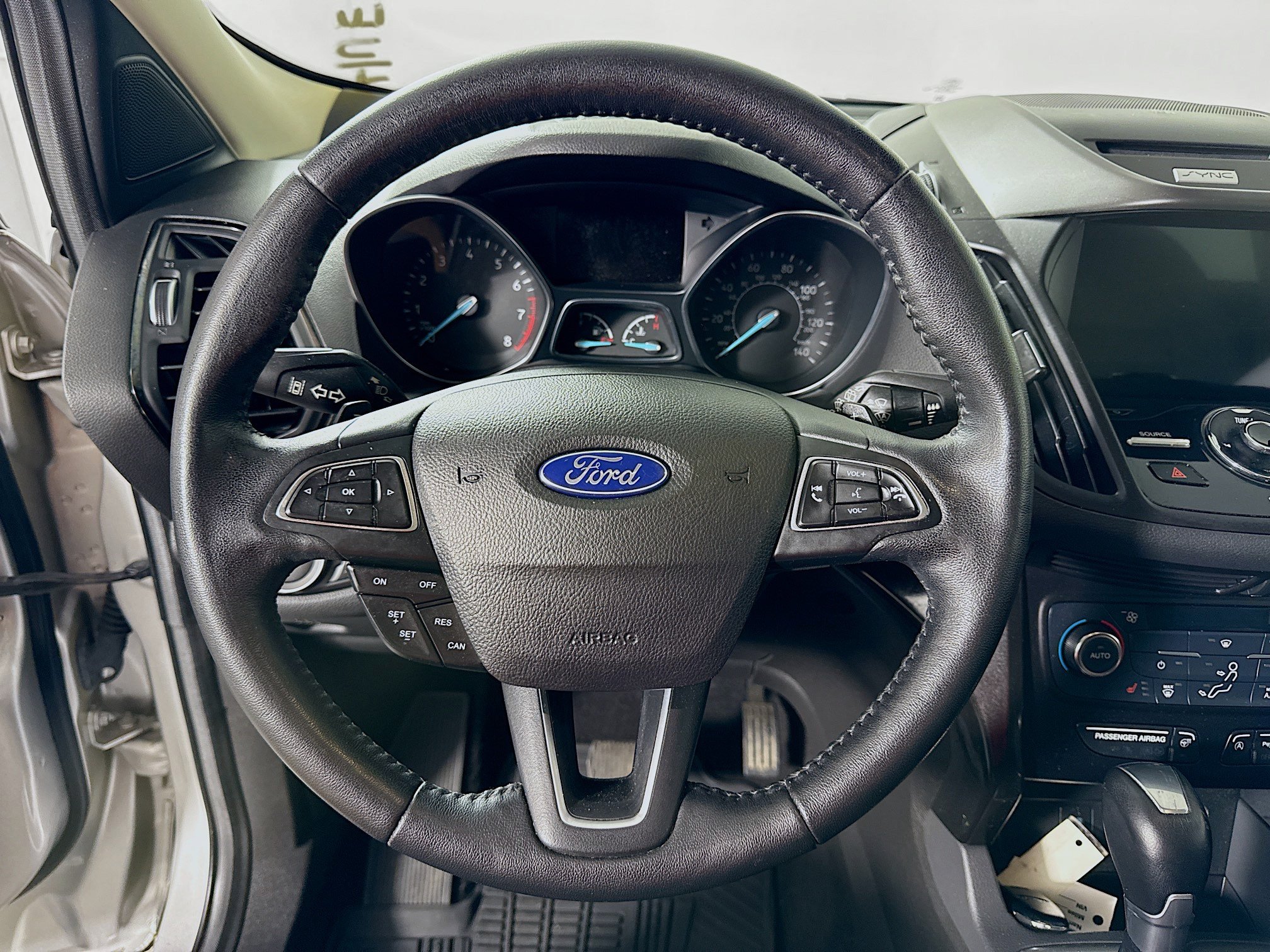 Used 2017 Ford Escape Titanium w/ Equipment Group 301A AWD/4WD image 12