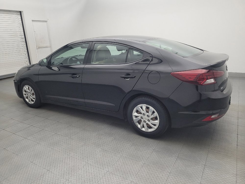 Used 2020 Hyundai Elantra SE FWD image 3