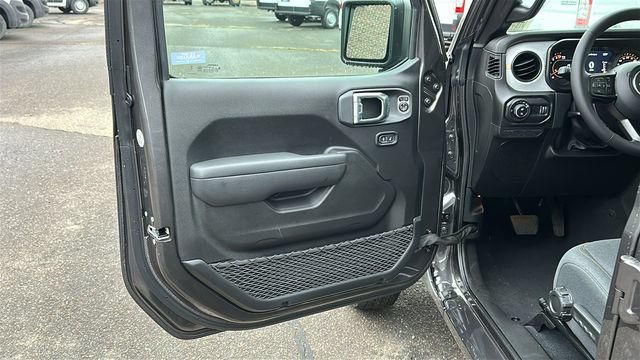 New 2026 Jeep Gladiator Sport AWD/4WD image 7