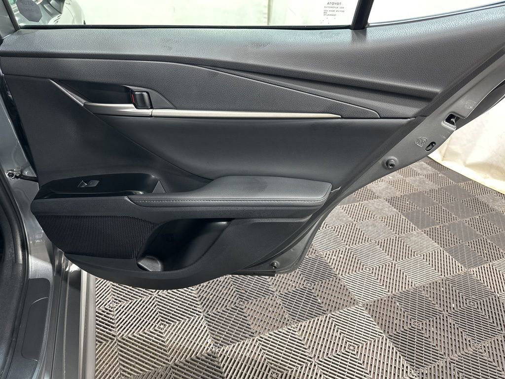 Used 2025 Toyota Camry XSE image 14