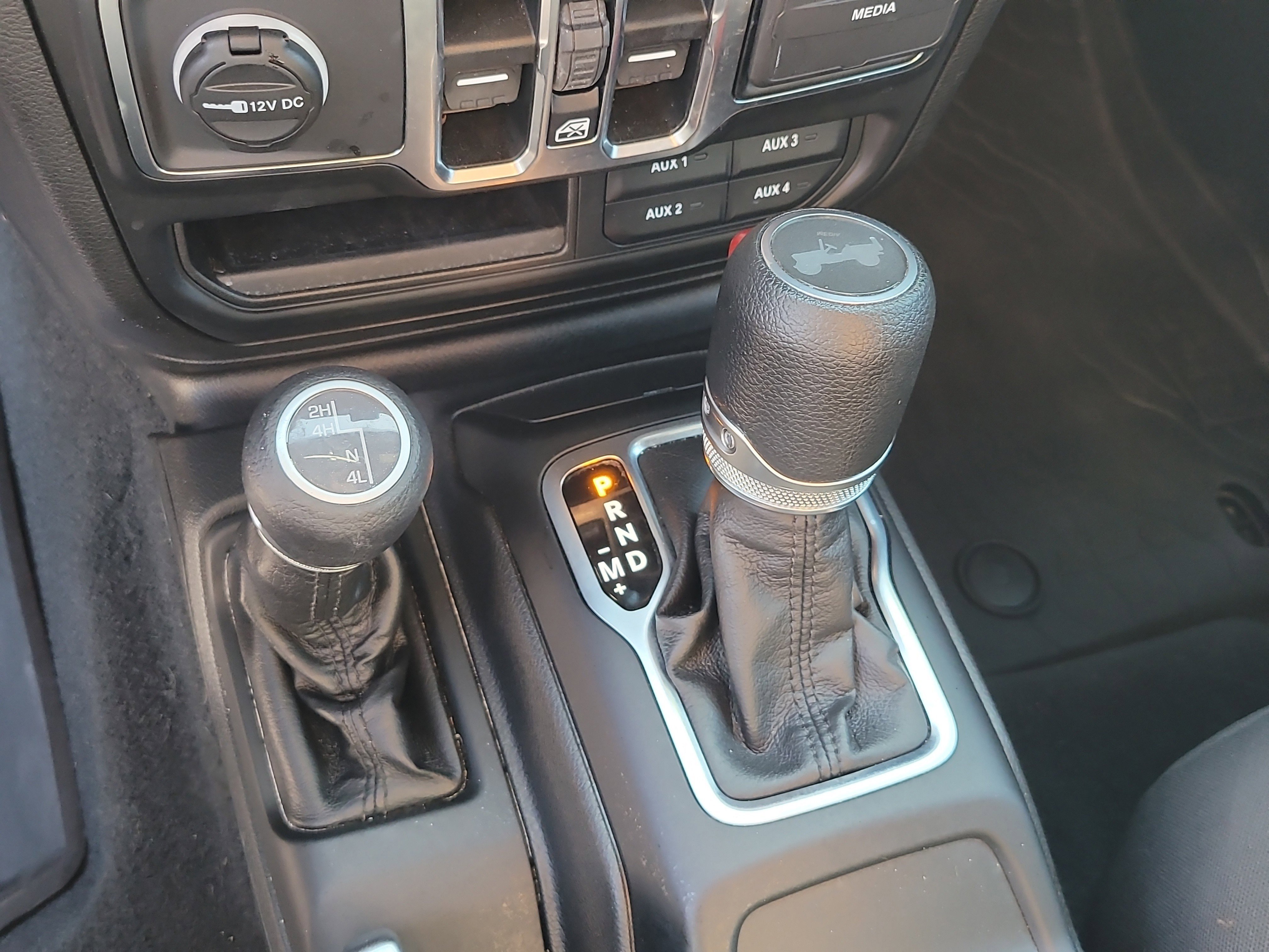 Used 2023 Jeep Wrangler Sport S image 24