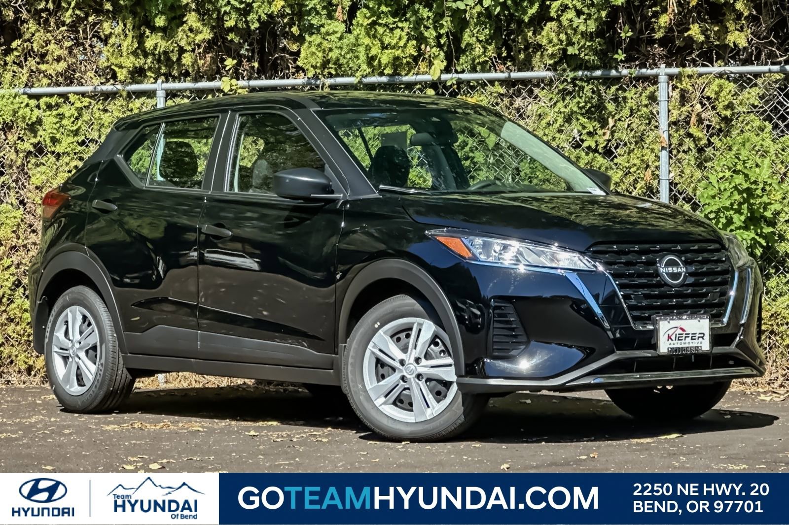 Used 2025 Nissan Kicks Play S