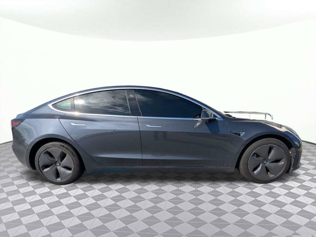 Used 2020 Tesla Model 3 Standard Range Plus RWD image 2