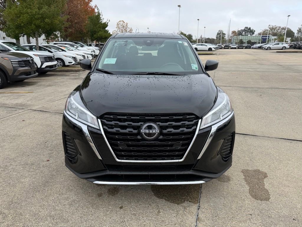Used 2025 Nissan Kicks Play S image 9