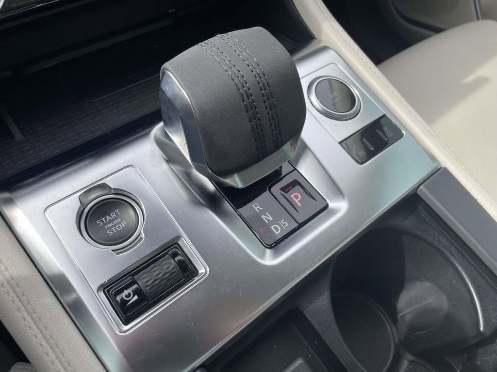 Used 2021 Jaguar F-PACE S image 25