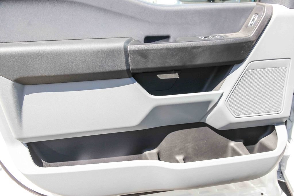 New 2024 Ford F450 XL w/ XL Chrome Package RWD image 19