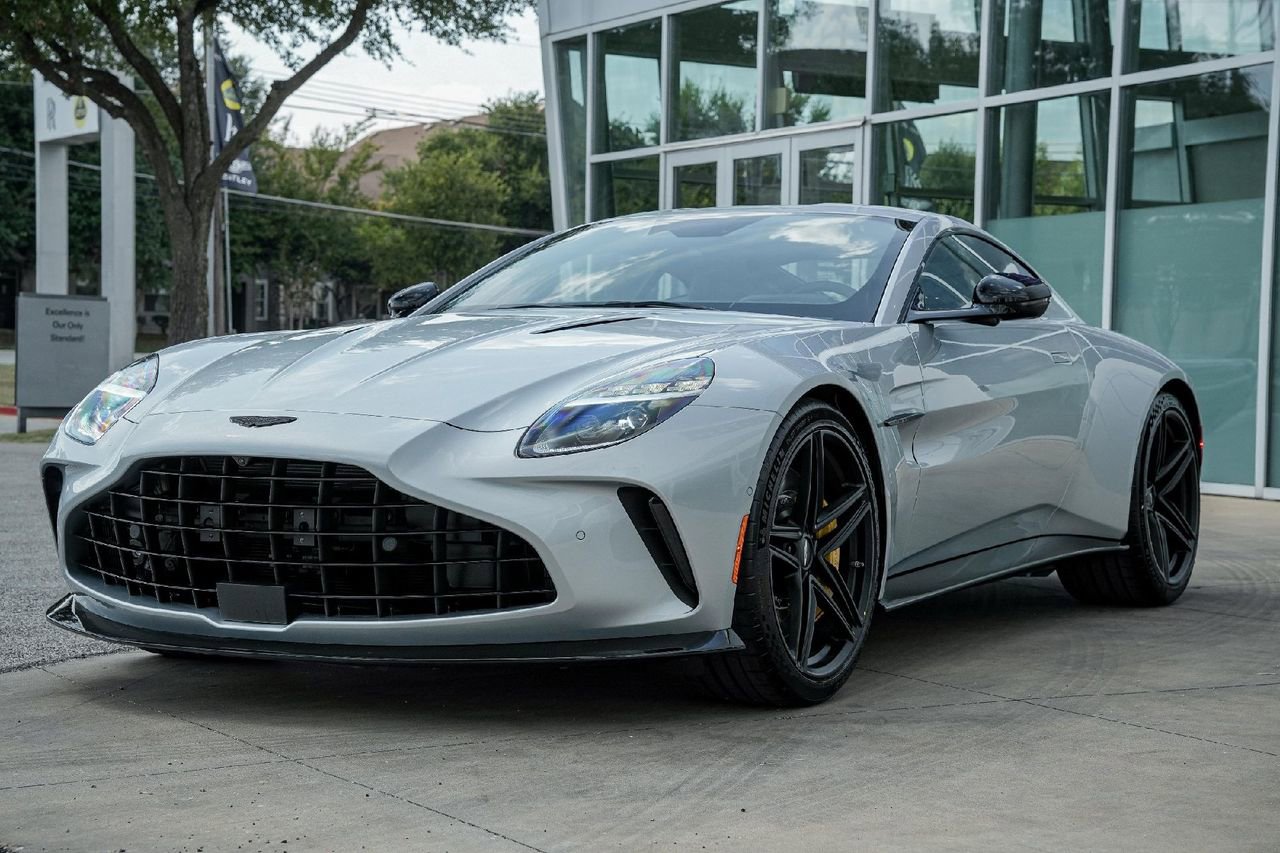 New 2026 Aston Martin V8 Vantage Coupe image 5