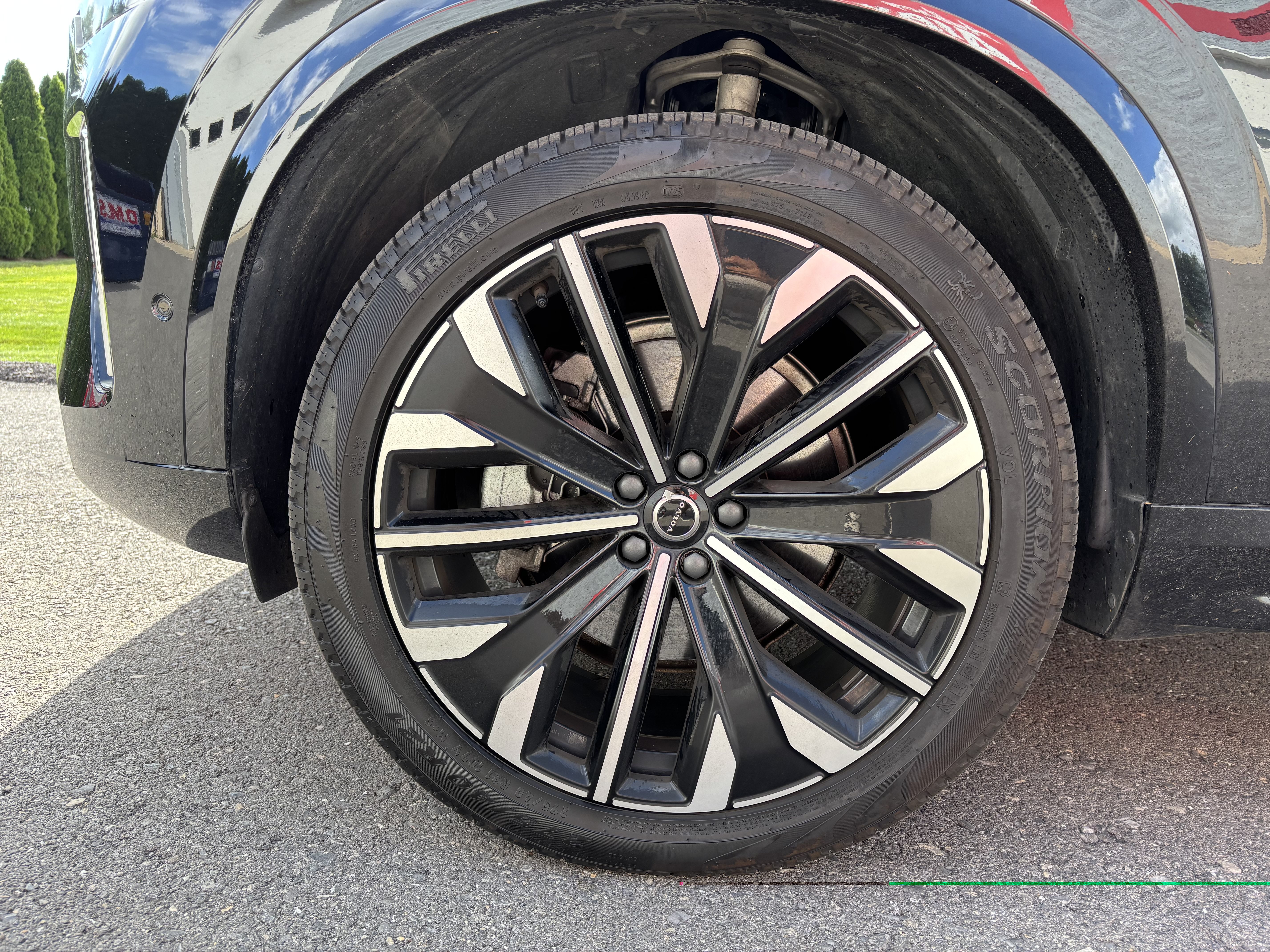 Used 2025 Volvo XC90 B6 Plus w/ Protection Package Premier AWD/4WD image 11