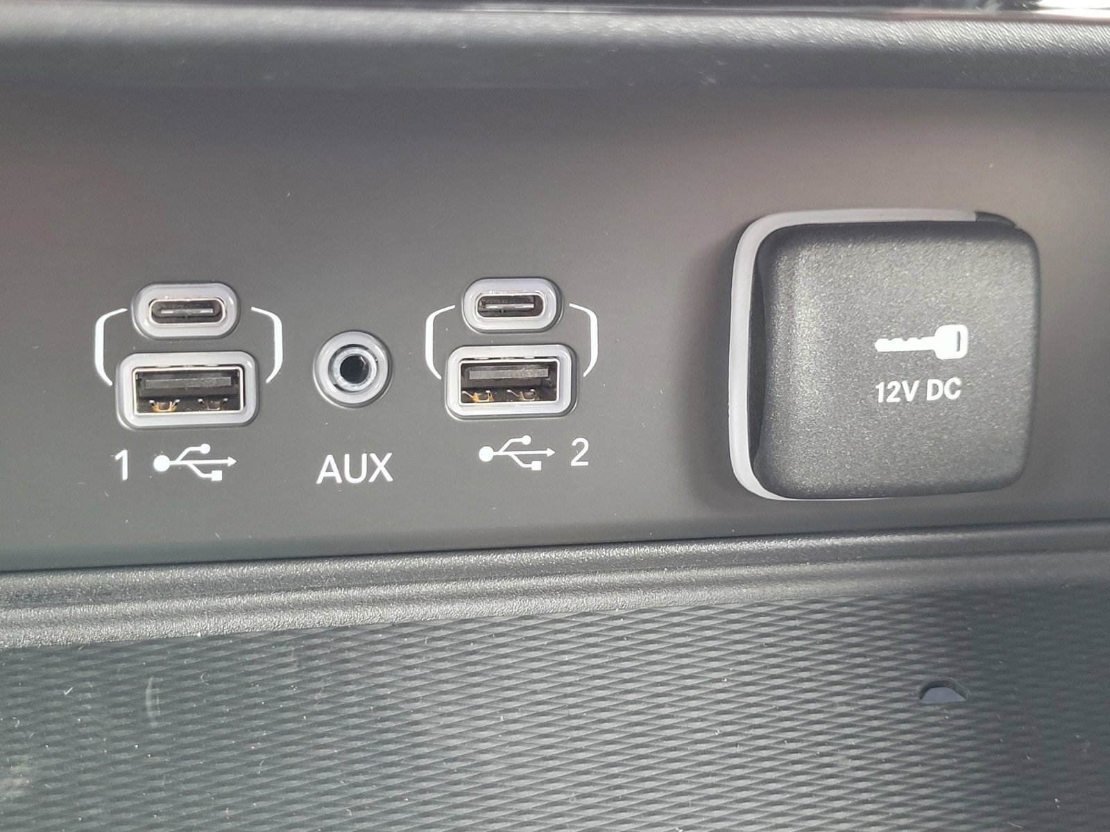 New 2025 Jeep Grand Cherokee Limited w/ Luxury Tech Group II image 16