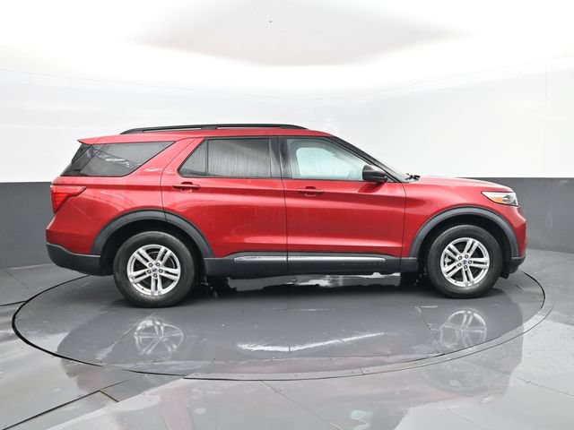 Used 2022 Ford Explorer XLT w/ Class IV Trailer Tow Package AWD/4WD image 4
