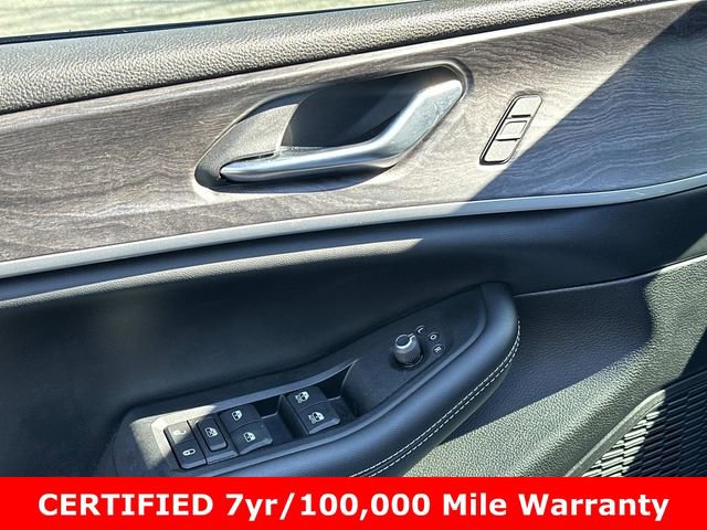 Certified 2023 Jeep Grand Cherokee L Limited w/ Luxury Tech Group II image 19