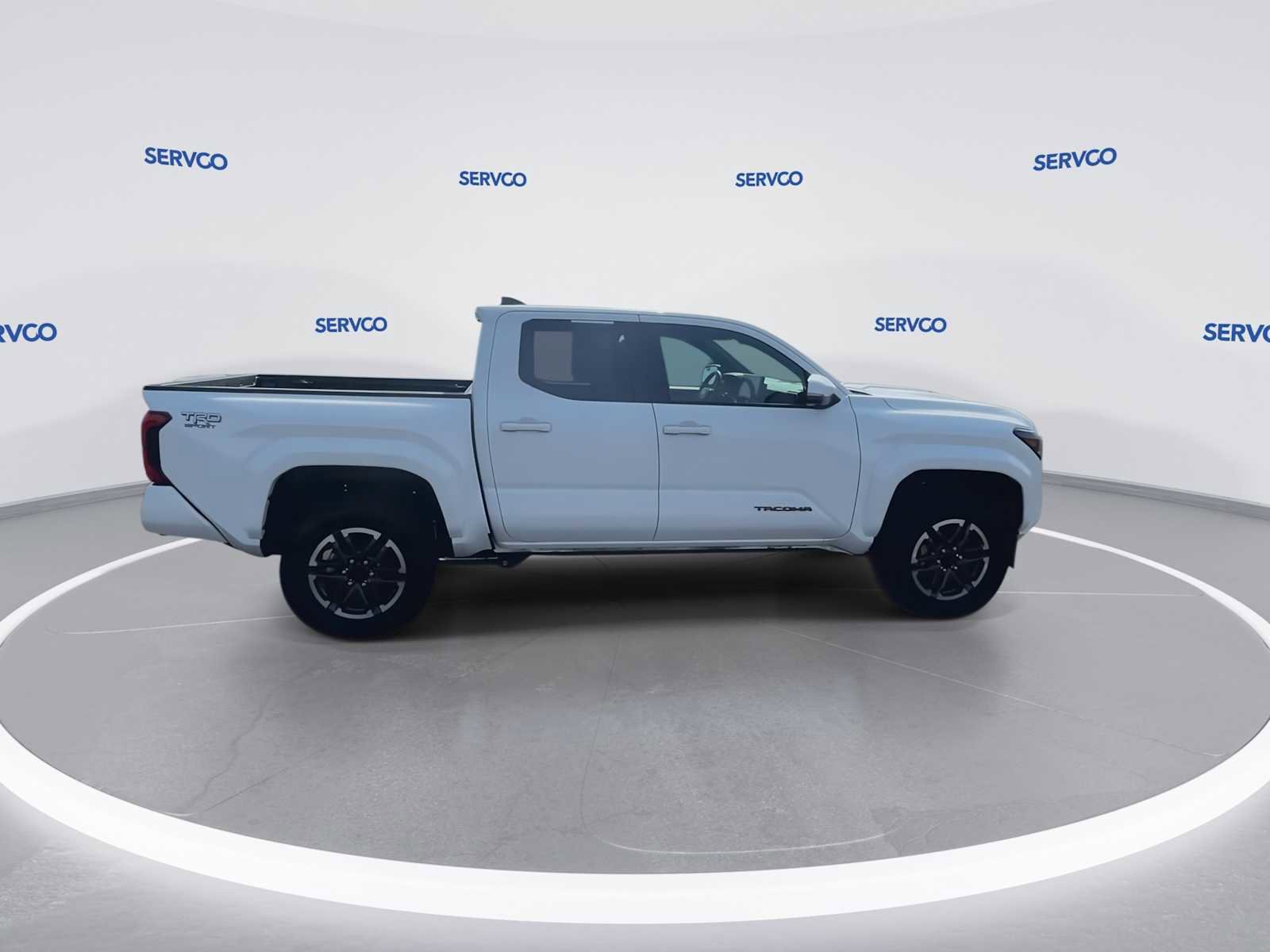 Used 2024 Toyota Tacoma TRD Sport AWD/4WD image 9