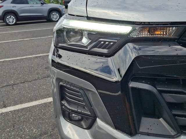 Certified 2025 Chevrolet Colorado Z71 w/ Technology Package AWD/4WD image 9