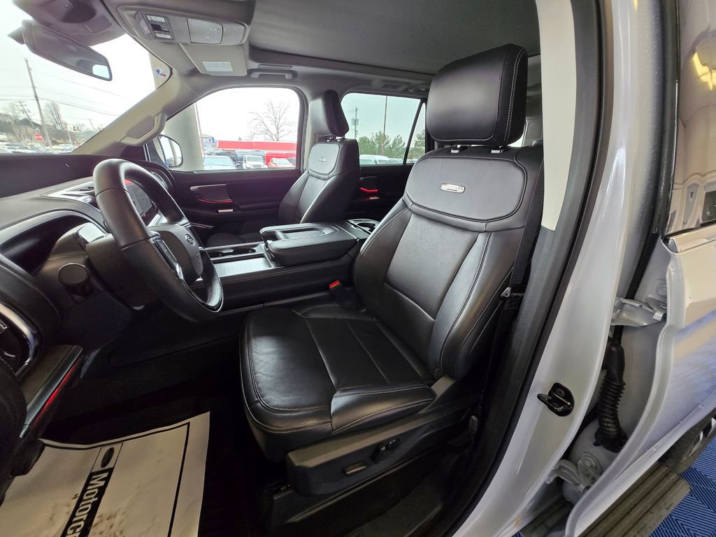 Used 2025 Ford Expedition Platinum w/ Driver's Package image 10