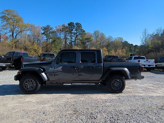 New 2026 Jeep Gladiator Sport AWD/4WD image 2