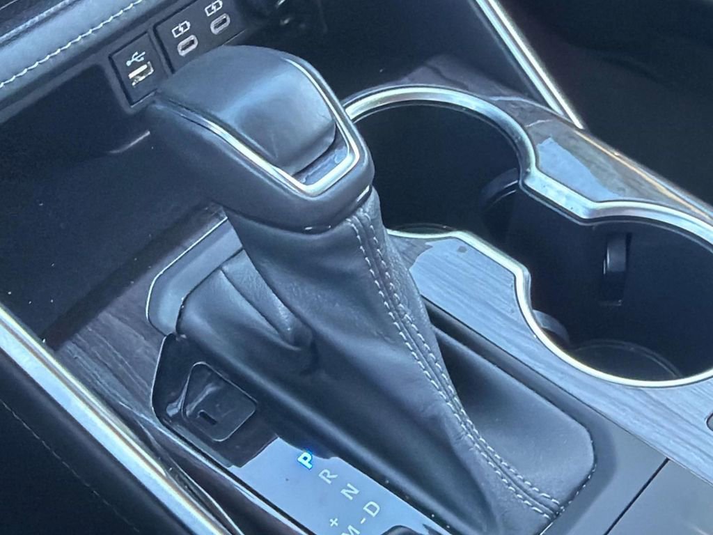 Used 2023 Toyota Highlander Platinum image 19