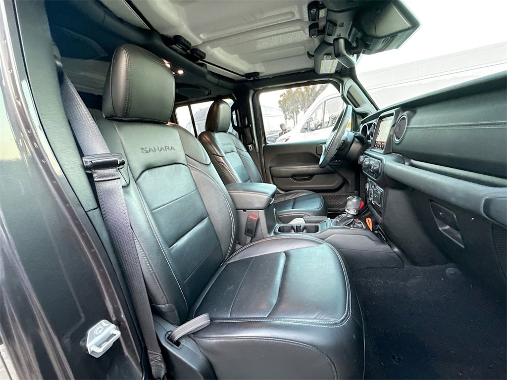 Used 2022 Jeep Wrangler Unlimited Sahara w/ Safety Group image 31