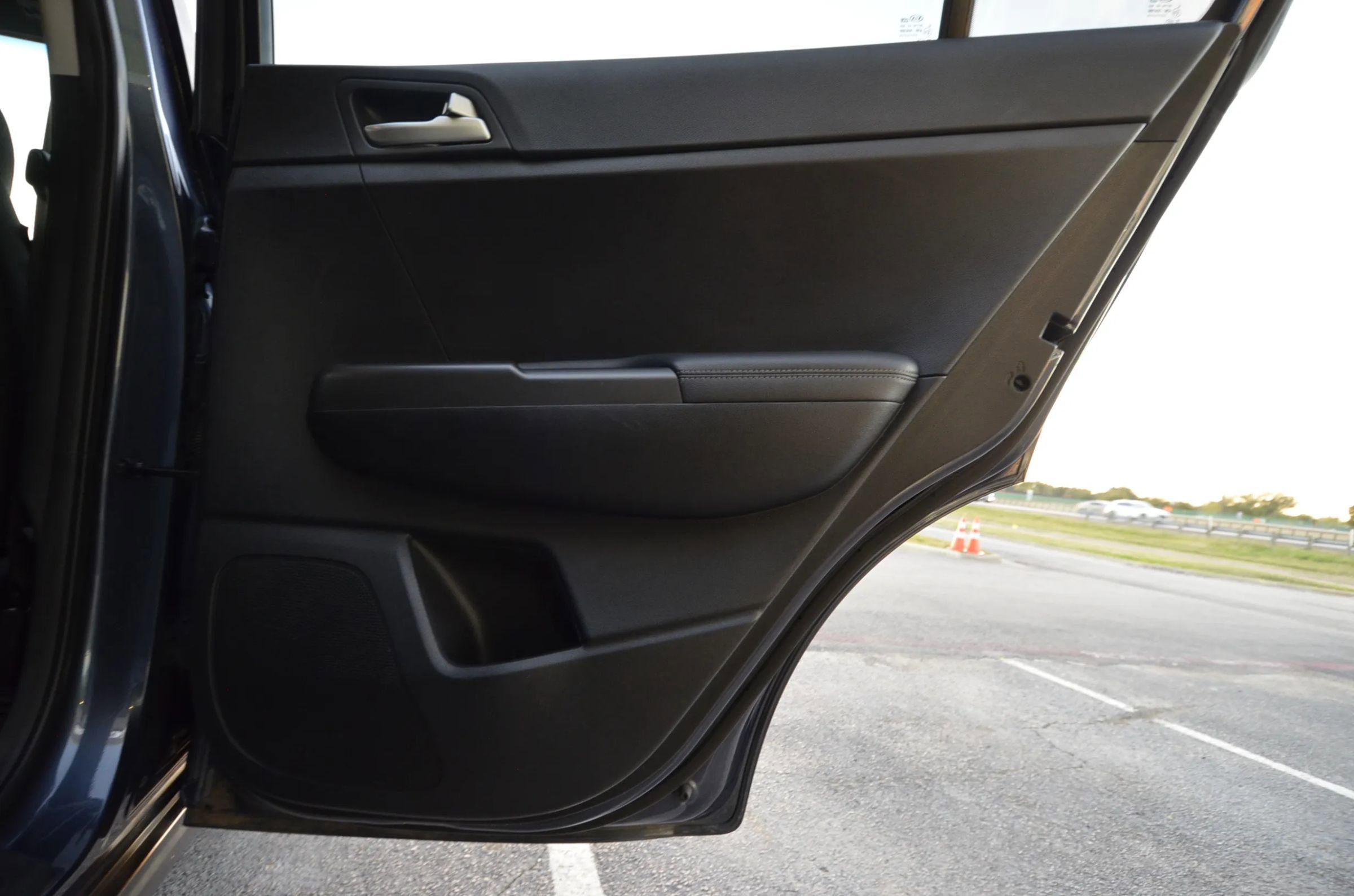 Used 2018 Kia Sportage LX w/ LX Technology Package image 47